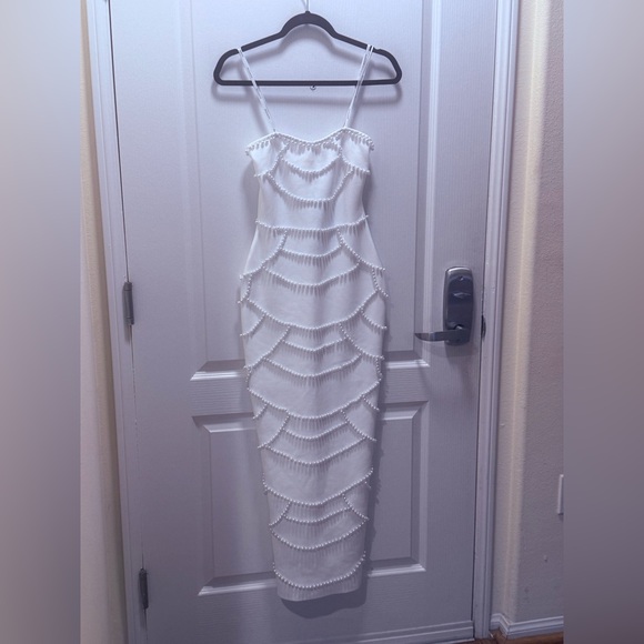 Elliatt Lucine Fitted Gown in White Bridal Shower Wedding Dress size S  NWT - Picture 6 of 8